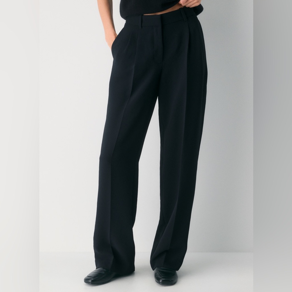 Aritzia Wilfred effortless black trousers size 10 - Picture 2 of 7